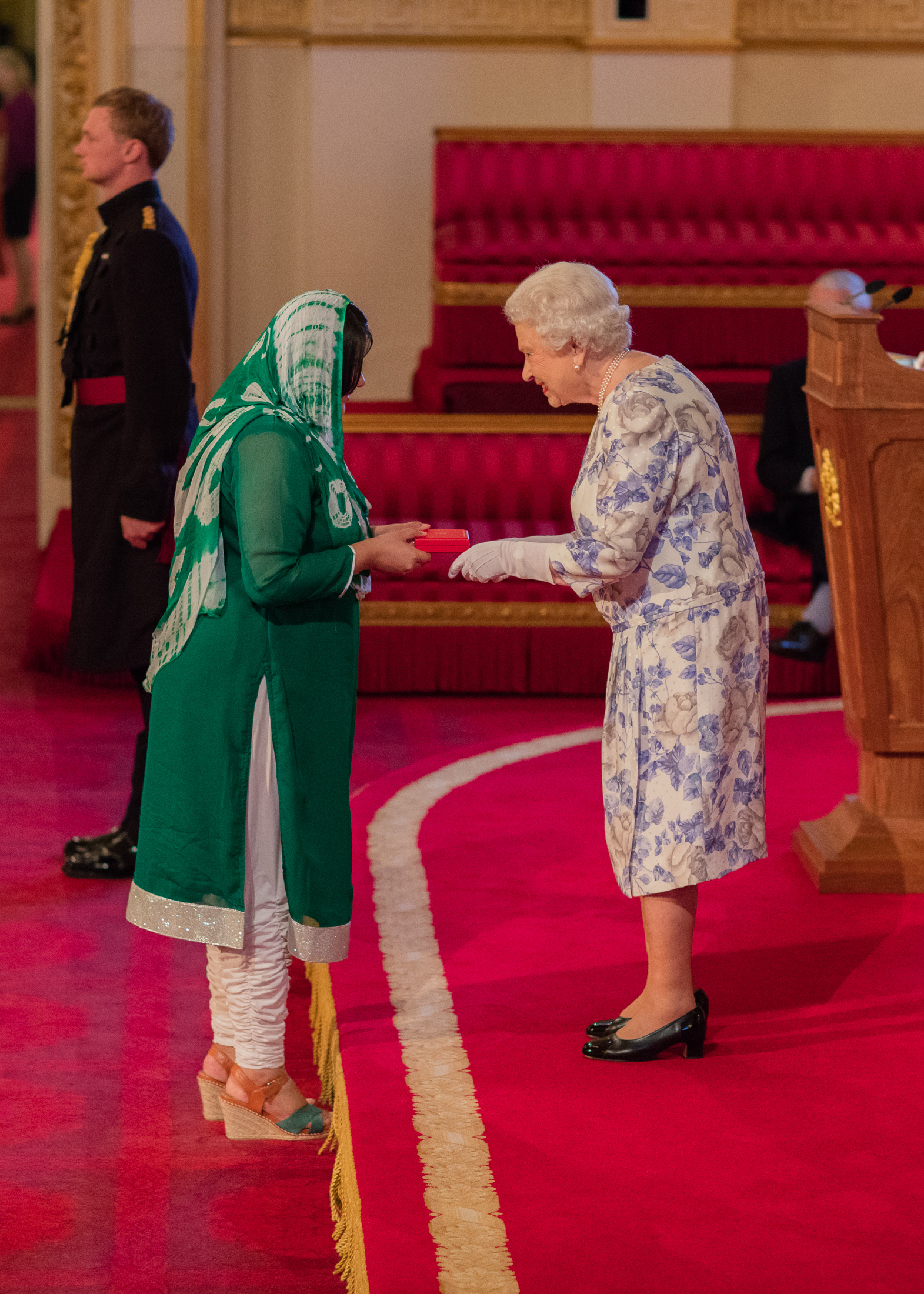 Zainab Bibi 2016 Queen's Young Leader