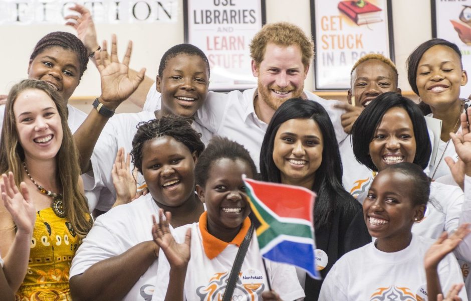 Prince Harry meets 2016 Queen's Young Leaders Award winners